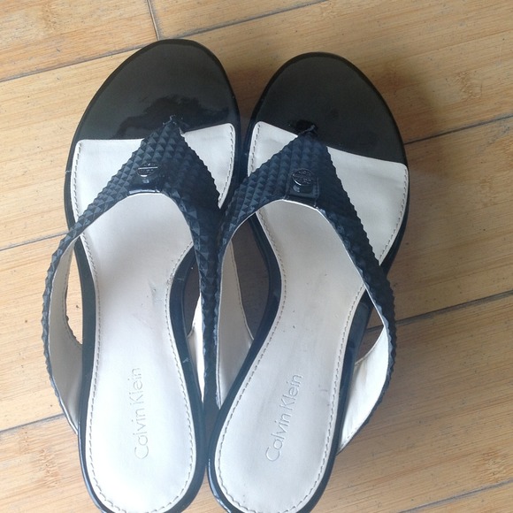 Calvin Klein Shoes - Calvin Klein Sandals 7.5
