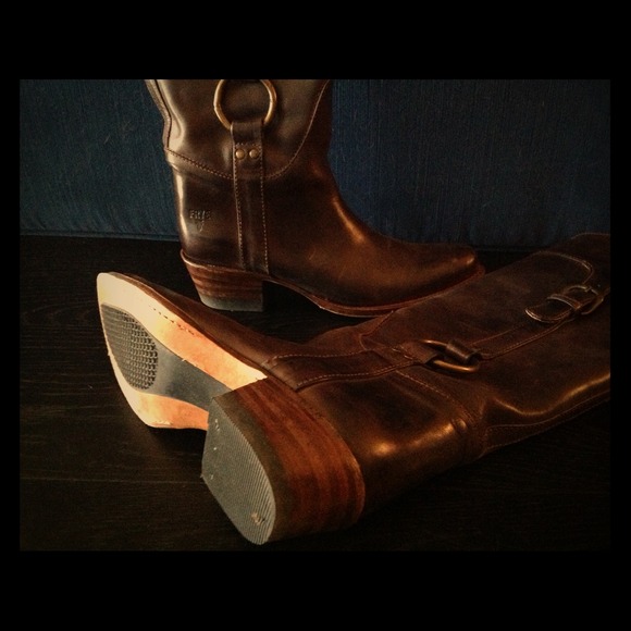 Frye Elizabeth Ring Boots