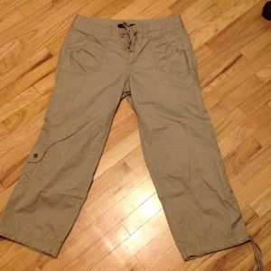 **SOLD IN BUNDLE** NEW Calvin Klein capris