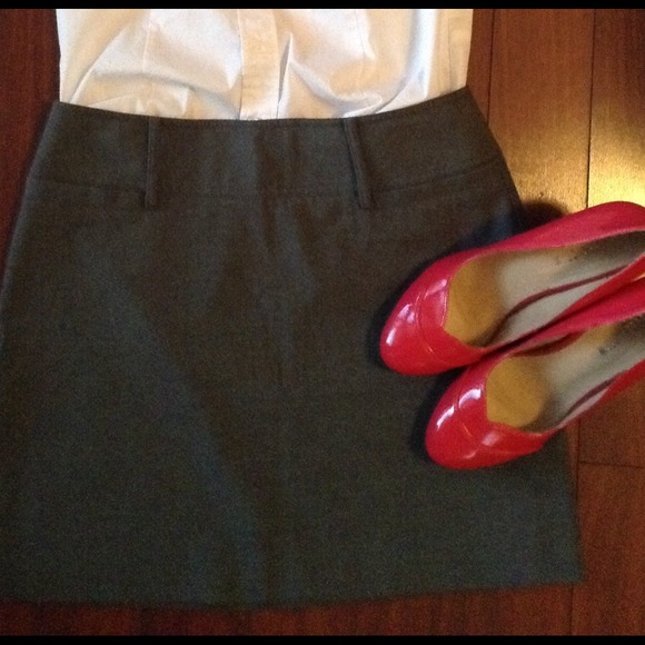 🚫🚫SOLD Grey limited miniskirt!🚫🚫 - Picture 2 of 2