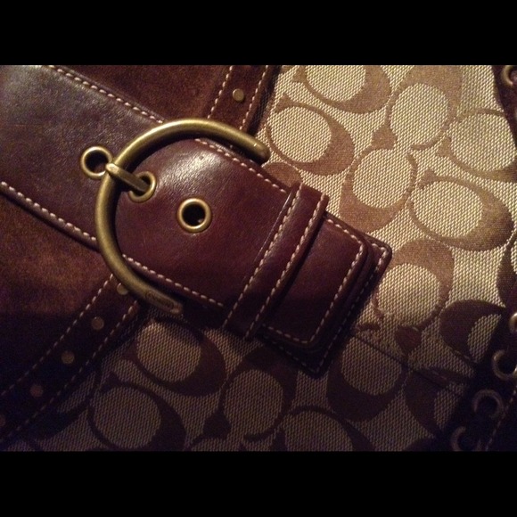 **REDUCED** Authentic Coach Purse - Picture 2 of 4