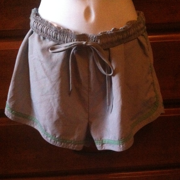 🔴Running shorts or swim shorts
