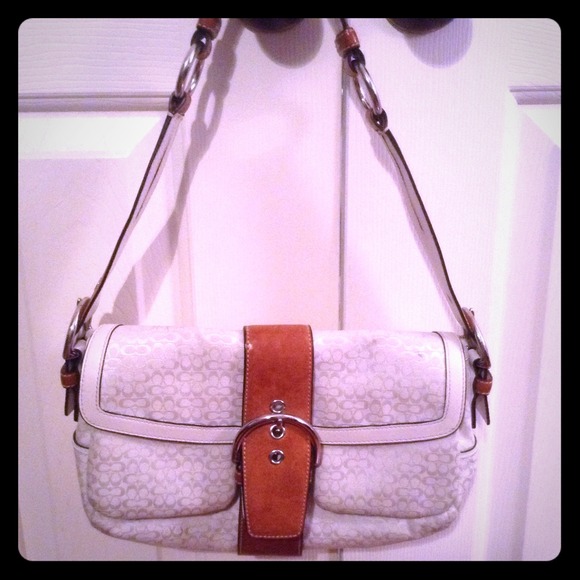 **REDUCED** Coach Purse, white. Great for Spring!!