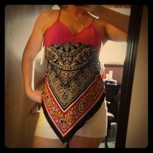 Backless pink/black kerchief top