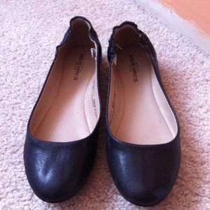 Mossimo black size 9 flats