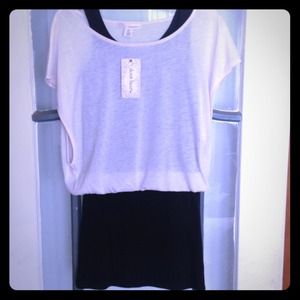 *SOLD* 👏 Black and white dress- size M