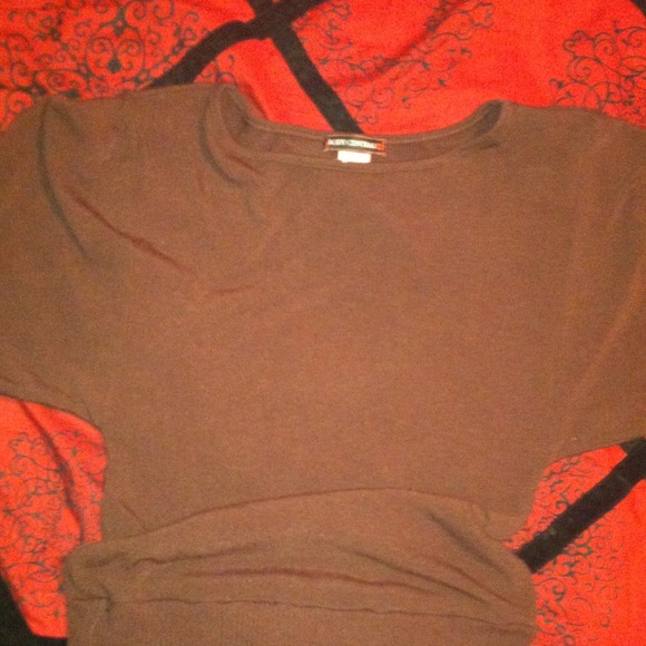 Body central top size large