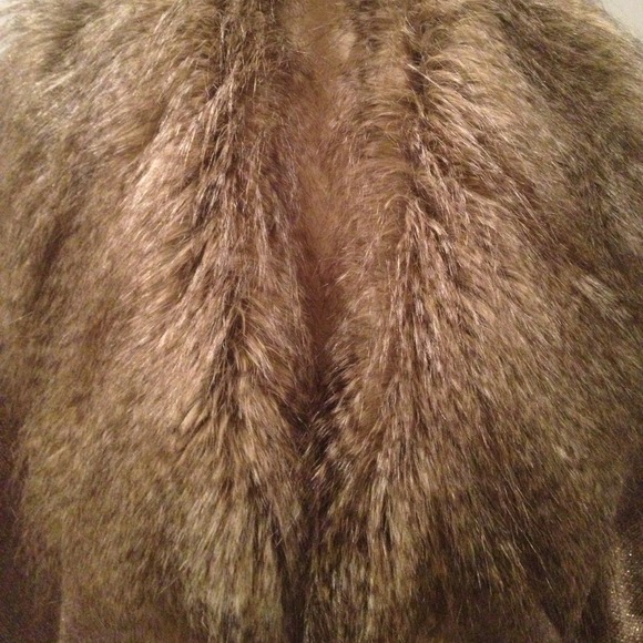 Brand New!!! Faux Fur Gold Shimmer Knit Sweater! - Picture 2 of 4