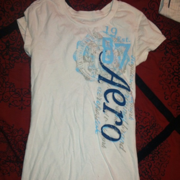 Sold Aeropostale T-shirt size small - Picture 1 of 1