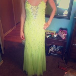 Selling prom or pageant dress