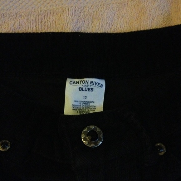 Canyon river blues brand cords Capri...