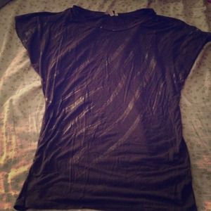 Gray short sleeve shirt