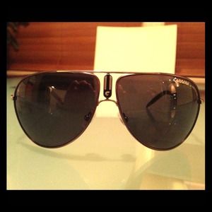 Carrera aviator shades.