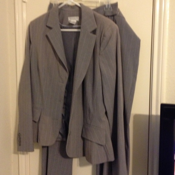 Worthington Pant Suit