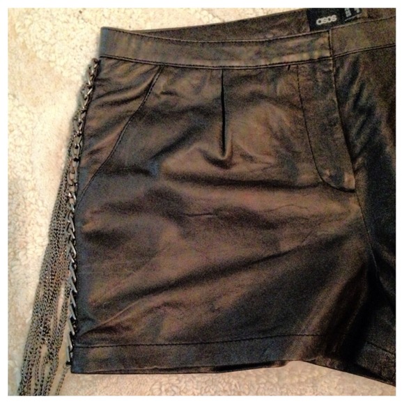 ***HOST PICK*** leather shorts with chain fringe - Picture 2 of 4