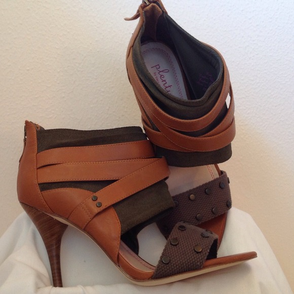 🔴SOLD🔴TRACY REESE Zuri Open-Toe Booty Heel - Picture 2 of 4