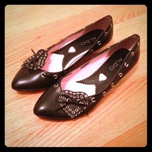 Adorable Aldo kitten heels- flats
