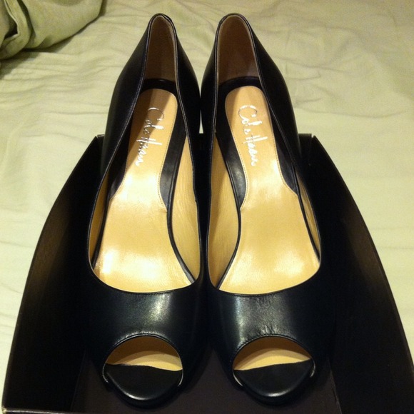 🚫SOLD🚫💥Cole Haan Peep-toe Heels! Size 11💥 - Picture 2 of 4