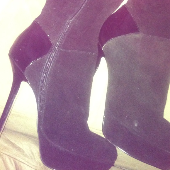 Steve Madden thigh high boots - Picture 2 of 2