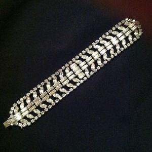 Reduced-Vintage Costume bracelet
