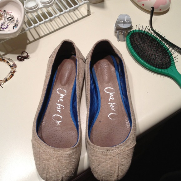Toms canvas ballet flats