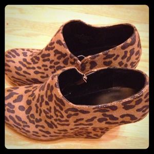 Never Worn Cheetah Print Booties