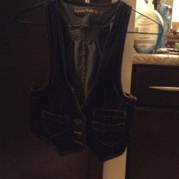 🚫DONATED🚫 - Picture 2 of 4