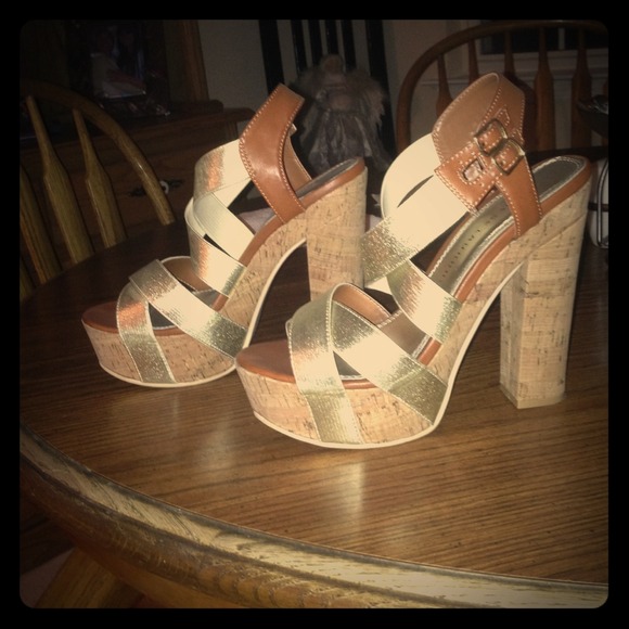 Summer cork heels!