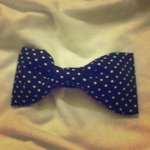 Hair bow, black and white polka dot.