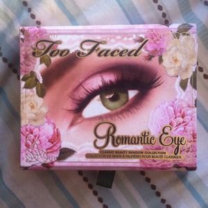 ❌SOLD❌TooFaced Romantic Eye Pallet