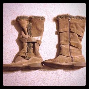 RESERVEDDDD!Brown boots