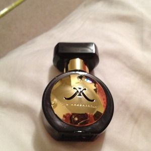 📌SOLD📌KK Kim Kardashian perfume full