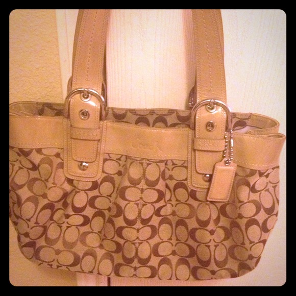 Coach soho signature large leather pleated tote