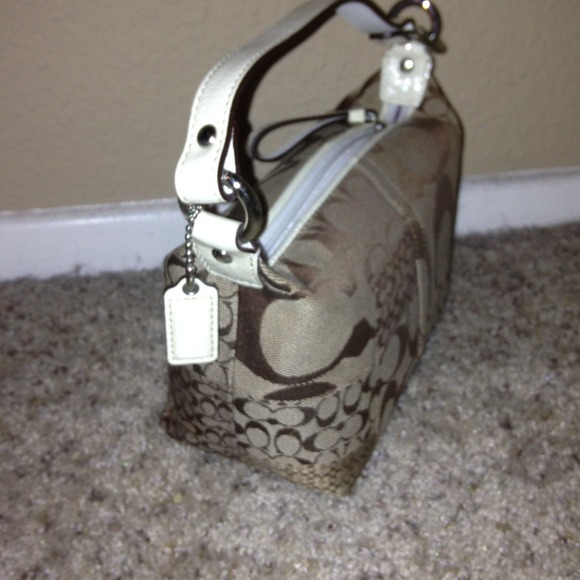 COACH Soho signature patchwork top handle pouch - Picture 3 of 3