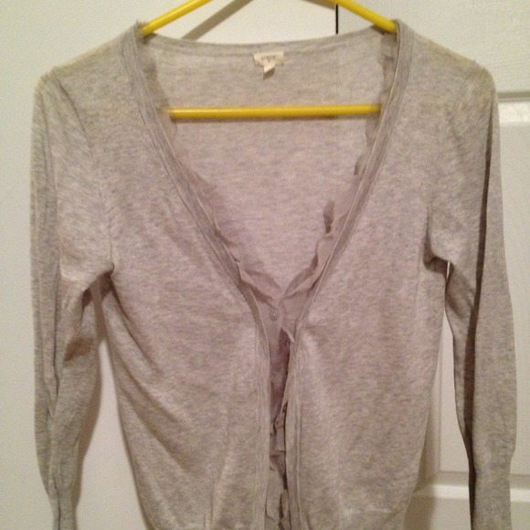 🚫🚫🚫BUNDLED🚫🚫🚫J. crew grey sweater - Picture 3 of 4