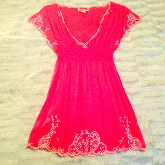 💜💜TRADED💜💜 with kerbrdhrst Coral scalloped top