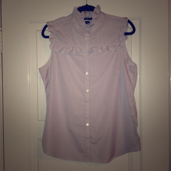 Gap Prairie Style sleeveless Ruffled Blouse