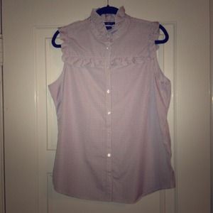 Gap Prairie Style sleeveless Ruffled Blouse