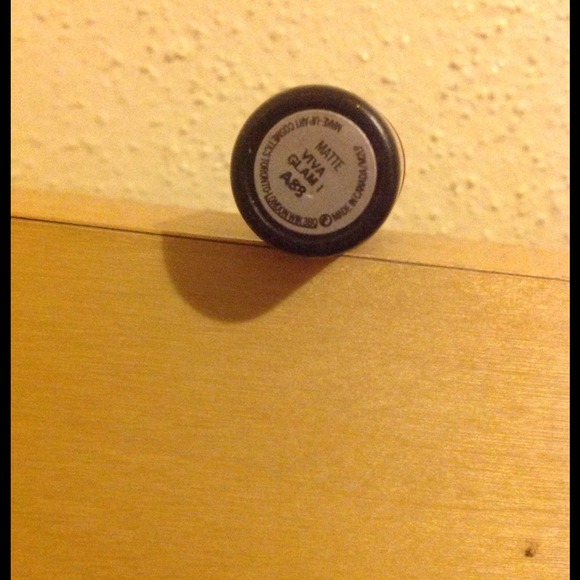 SOLD- Mac Lipstick- MATTE VIVA GLAM 1 - Picture 3 of 3