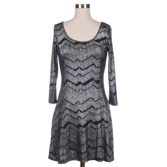 Metallic  shines zig zag dress. - Picture 1 of 4