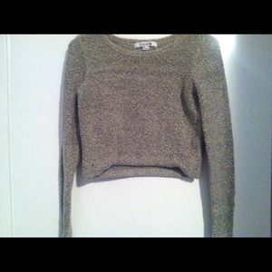 Cropped knitted sweater