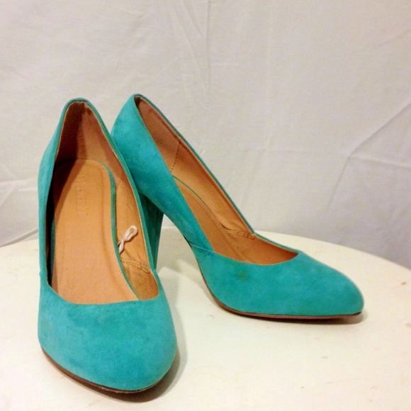 Sea foam kitten heels~