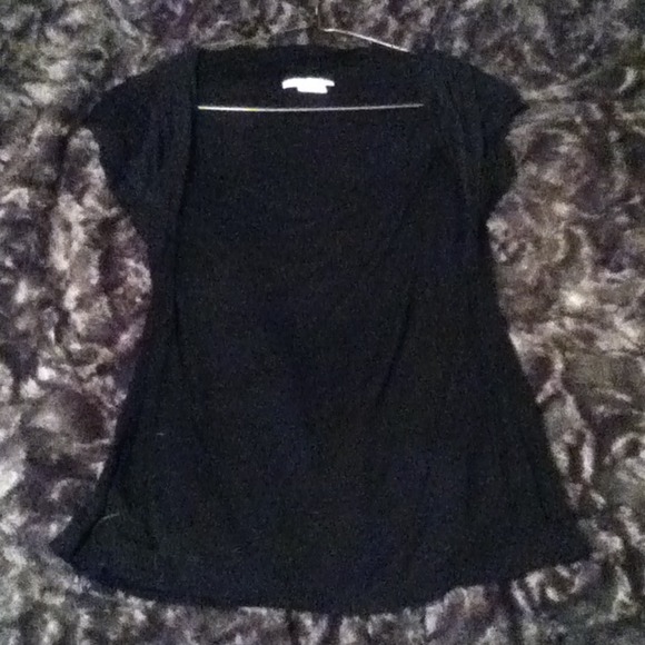Black body central shirt