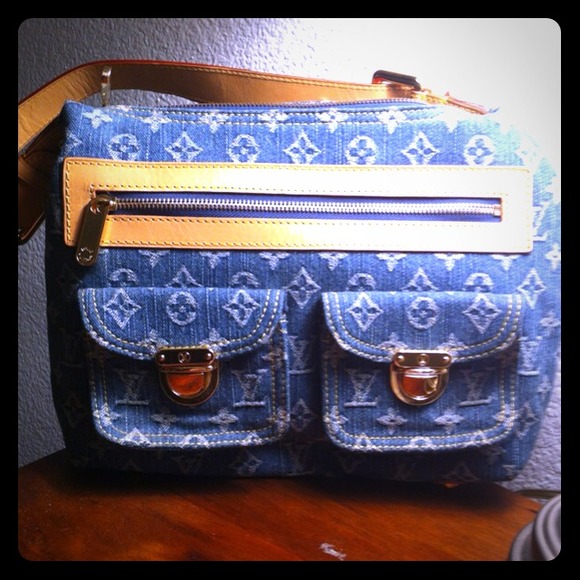 Never used AUTHENTIC LV DENIM BAG VERY RARE!!