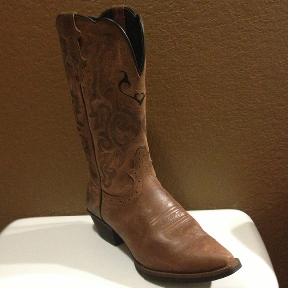 Woman boots, worn twice
