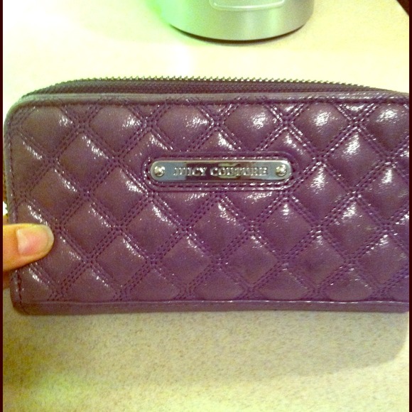 RESERVED !!Juicy Couture wallet