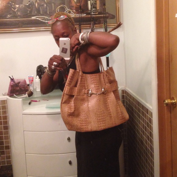 Tote - Picture 2 of 2