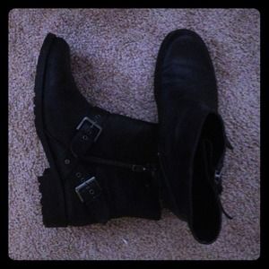 RESERVED 🚫🚫🚫Black Mossimo Supply Co ankle boots