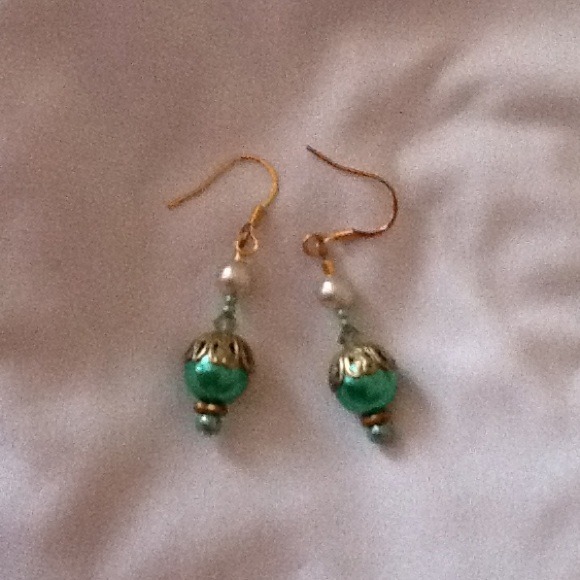 Handmade Earrings--teal & gold with pearl