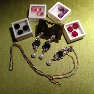 Pendant, chain ,earring set interchangeable stones